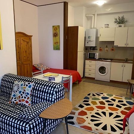 Appartamento Affitti Brevi Verona Colors/G.B. Rossi Friendly ภายนอก รูปภาพ